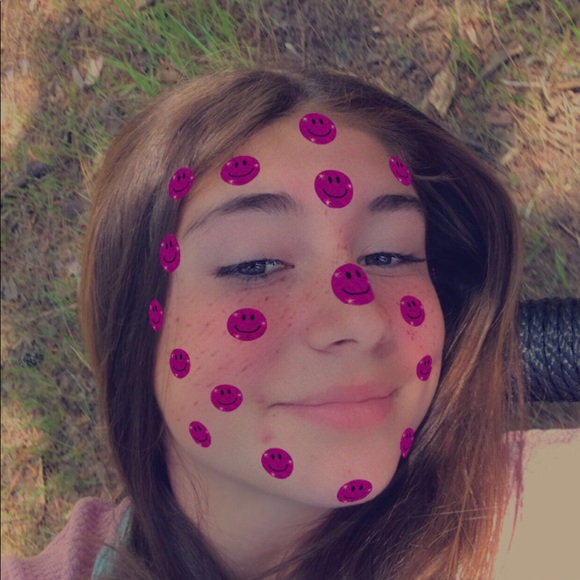 Meet your Posher, Ciara - Picture 1 of 1